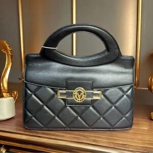 Valentino Orlandi Vegan Leather
Classic Handbag Crossbody
Adjustable Strap Magne